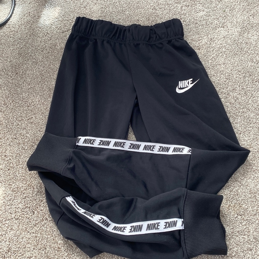 Nike boys sweats